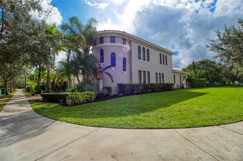 Image 3 of 44 For 9544 Kenley Ct