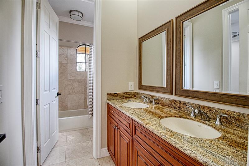 Image 32 of 44 For 9544 Kenley Ct