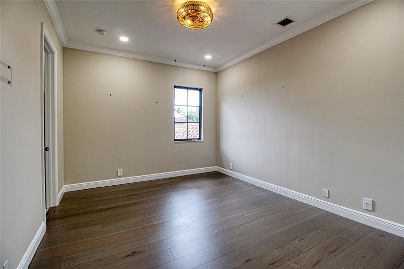 Image 34 of 44 For 9544 Kenley Ct