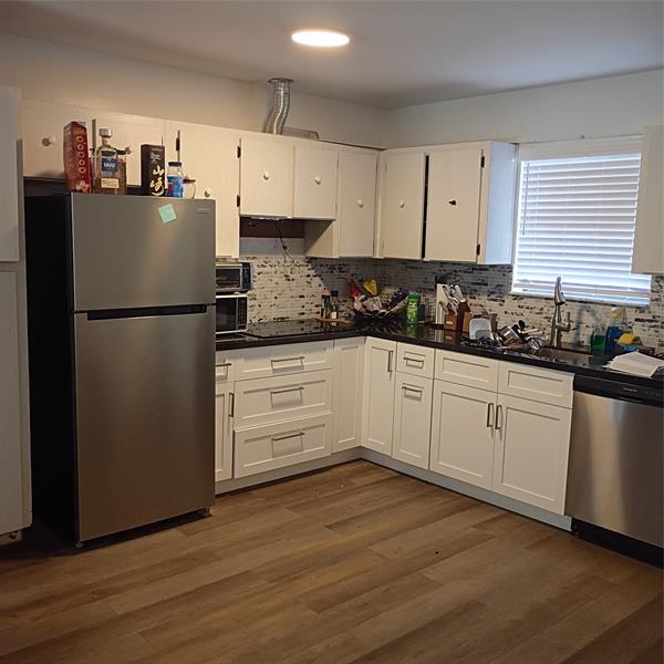 Image 5 of 11 For 3351 85th Ave  118