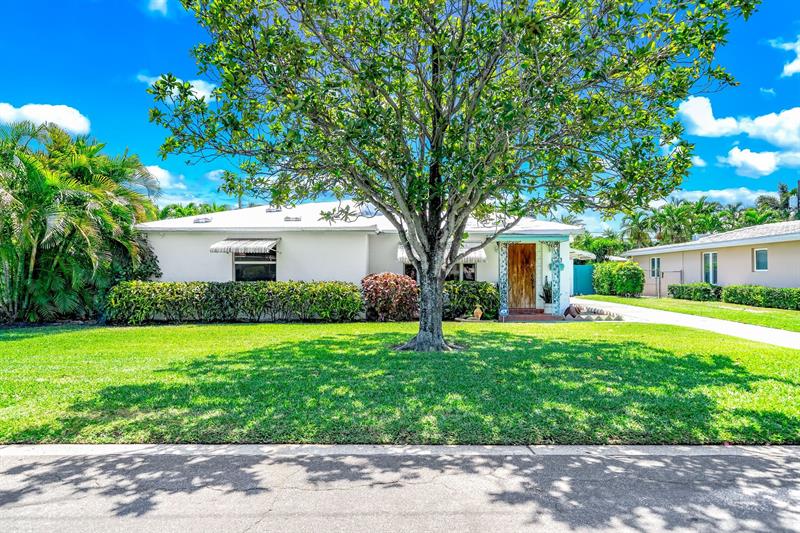 Details for 348 Alhambra Pl, West Palm Beach, FL 33405