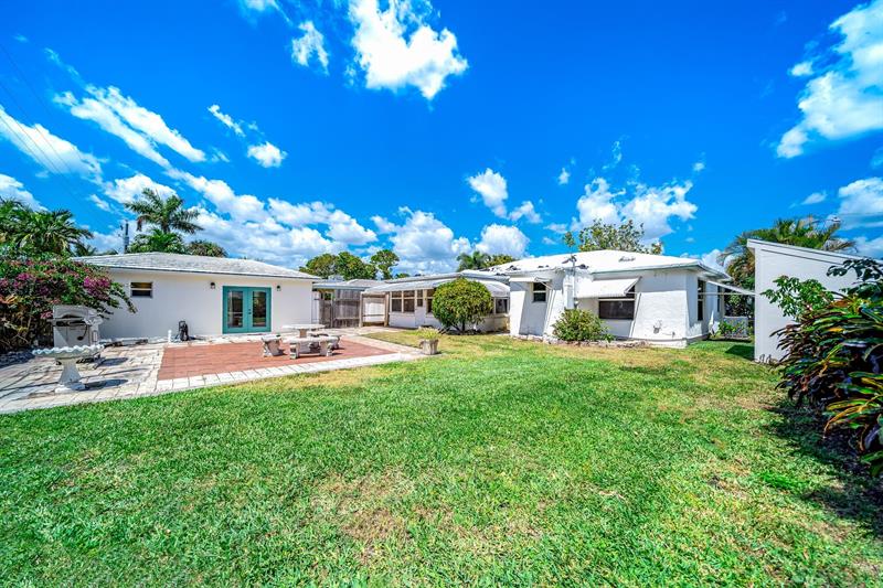 Image 39 of 59 For 348 Alhambra Pl