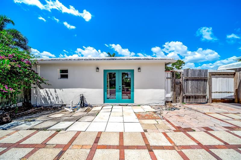 Image 45 of 59 For 348 Alhambra Pl