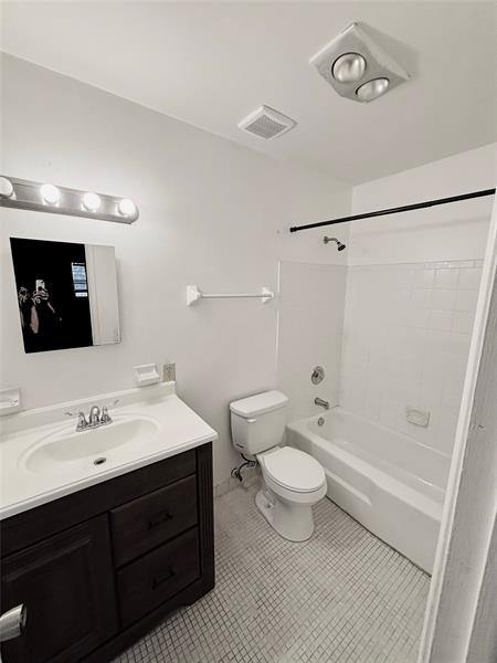 Image 5 of 9 For 412 4th St  