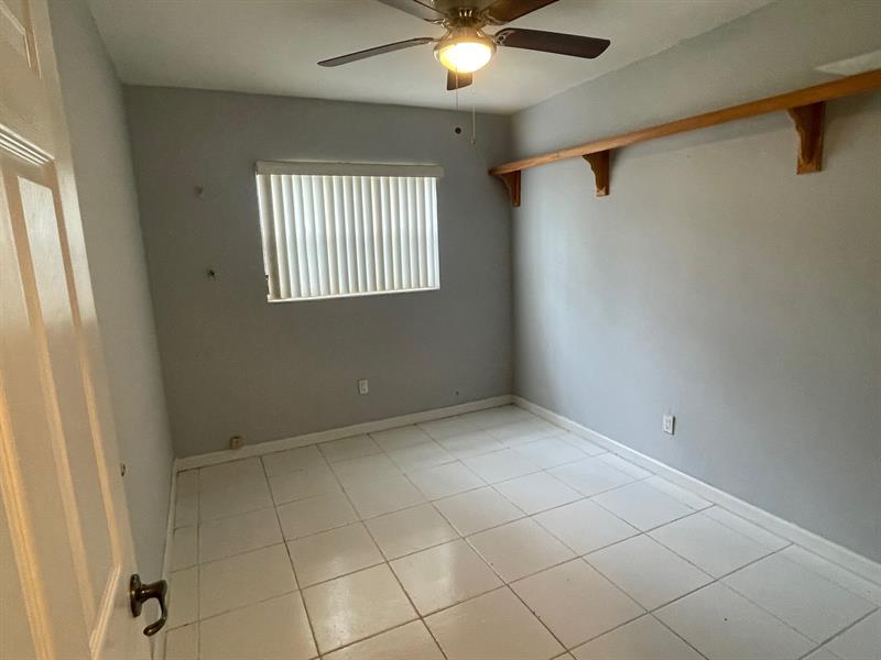 Image 10 of 15 For 2215 9th Ct  