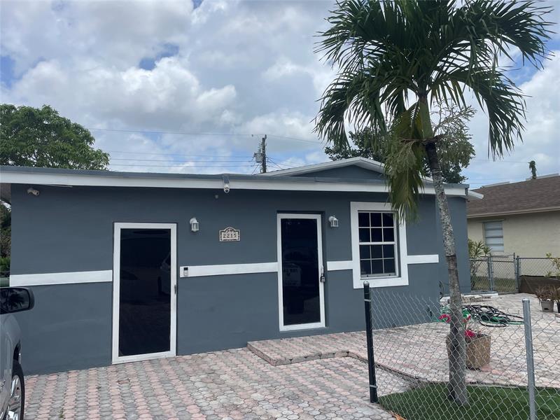 Image 14 of 15 For 2215 9th Ct  