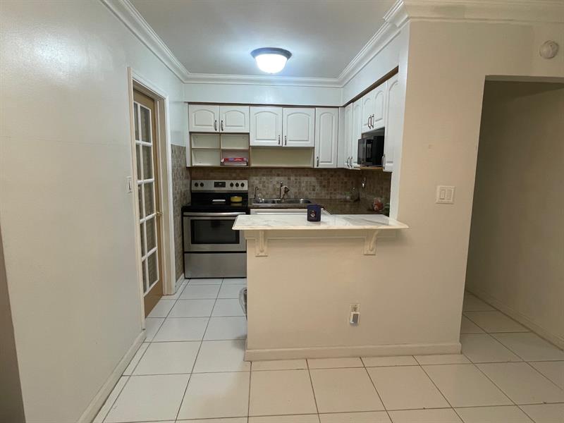 Image 6 of 15 For 2215 9th Ct  