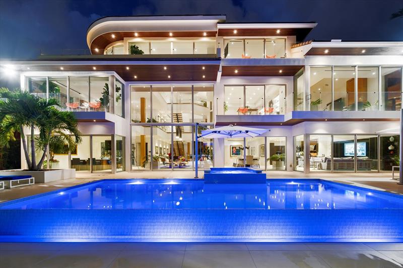 Image 2 of 68 For 14 Isla Bahia Dr