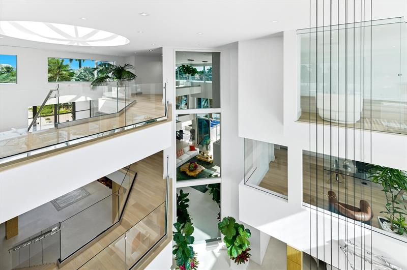 Image 30 of 68 For 14 Isla Bahia Dr