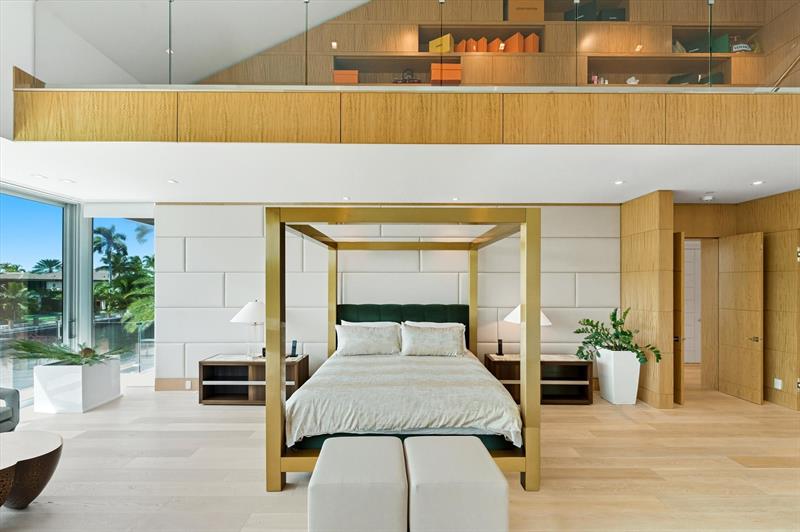 Image 31 of 68 For 14 Isla Bahia Dr