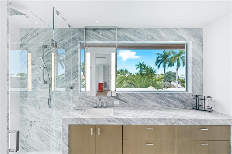 Image 54 of 68 For 14 Isla Bahia Dr