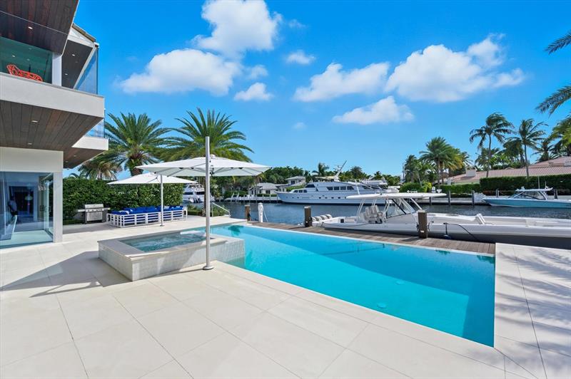 Image 57 of 68 For 14 Isla Bahia Dr