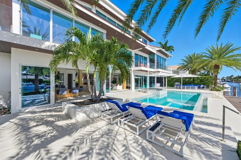Image 60 of 68 For 14 Isla Bahia Dr