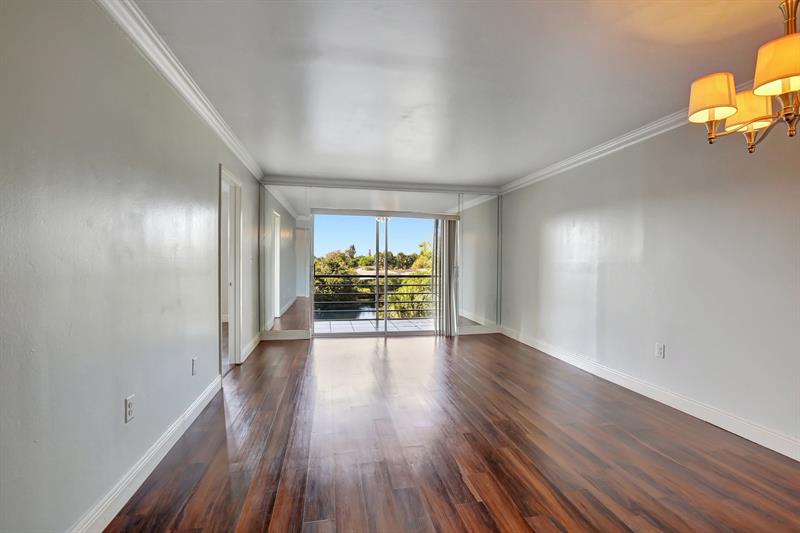 Image 12 of 27 For 8225 Sunrise Lakes Blvd  303