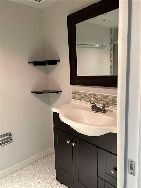 Image 13 of 24 For 3300 Palm Aire Dr  808