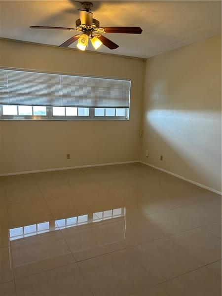 Image 16 of 24 For 3300 Palm Aire Dr  808