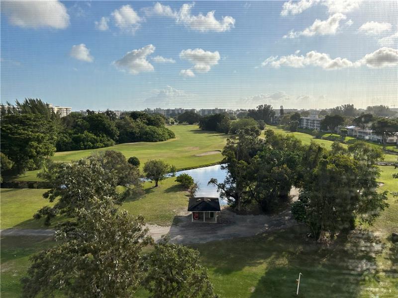 Image 20 of 24 For 3300 Palm Aire Dr  808