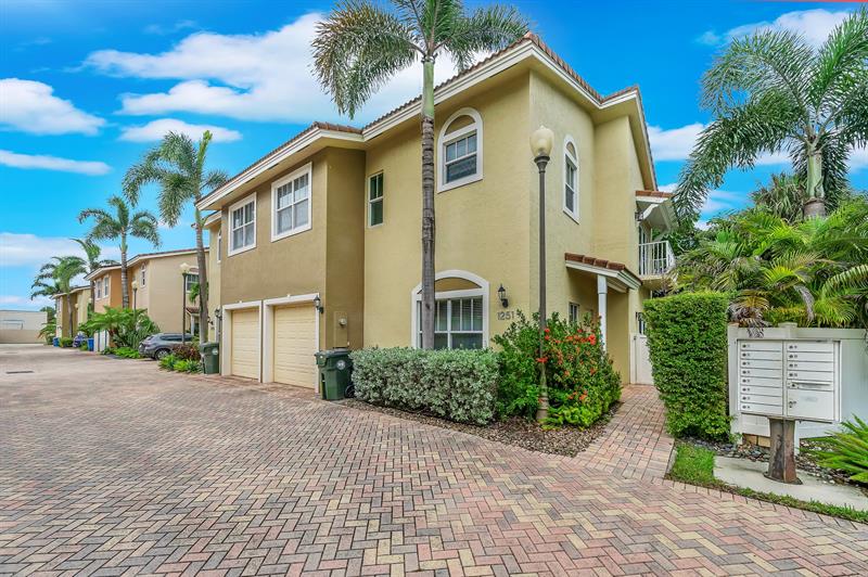 Details for 1251 32nd St, Oakland Park, FL 33334