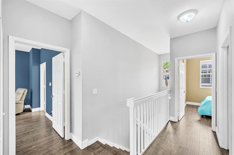 Image 33 of 53 For 1251 32nd St