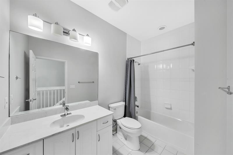 Image 35 of 53 For 1251 32nd St