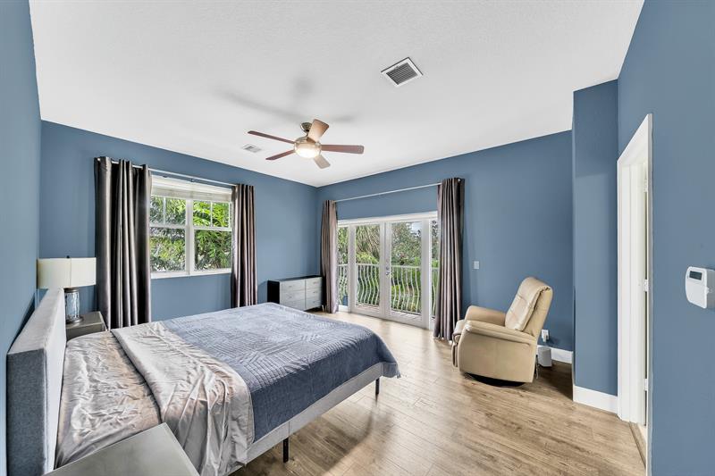 Image 42 of 53 For 1251 32nd St