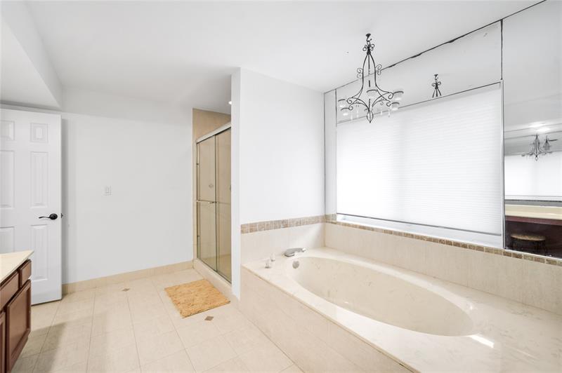 Image 26 of 61 For 7604 Lexington Ln