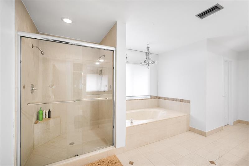 Image 27 of 61 For 7604 Lexington Ln
