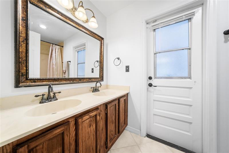 Image 33 of 61 For 7604 Lexington Ln