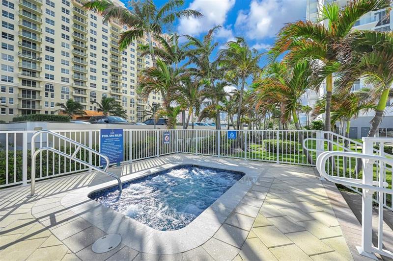 Image 19 of 23 For 2030 Ocean Dr  2201