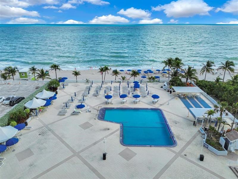 Image 21 of 23 For 2030 Ocean Dr  2201
