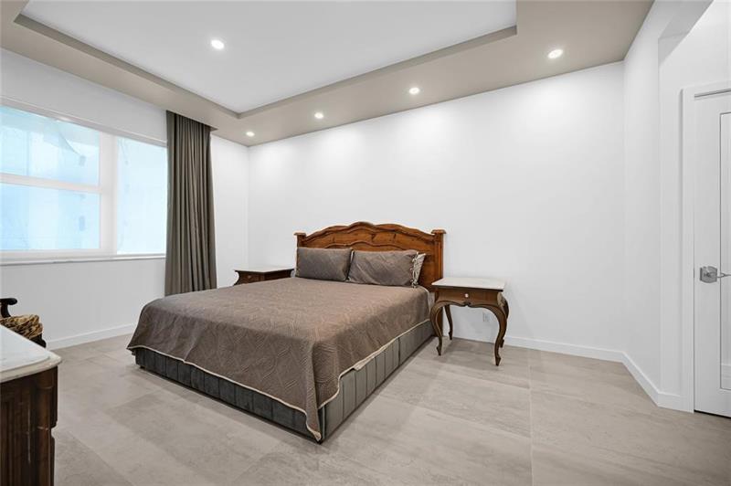 Image 3 of 23 For 2030 Ocean Dr  2201