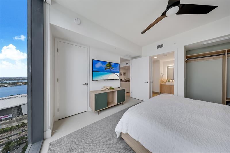 Image 14 of 15 For 159 6th St  3113