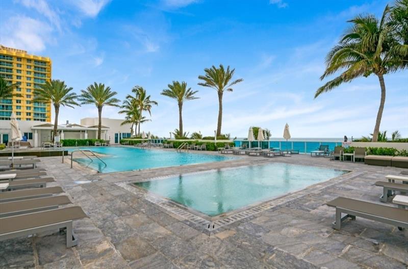 Image 16 of 31 For 2711 Ocean Dr  506