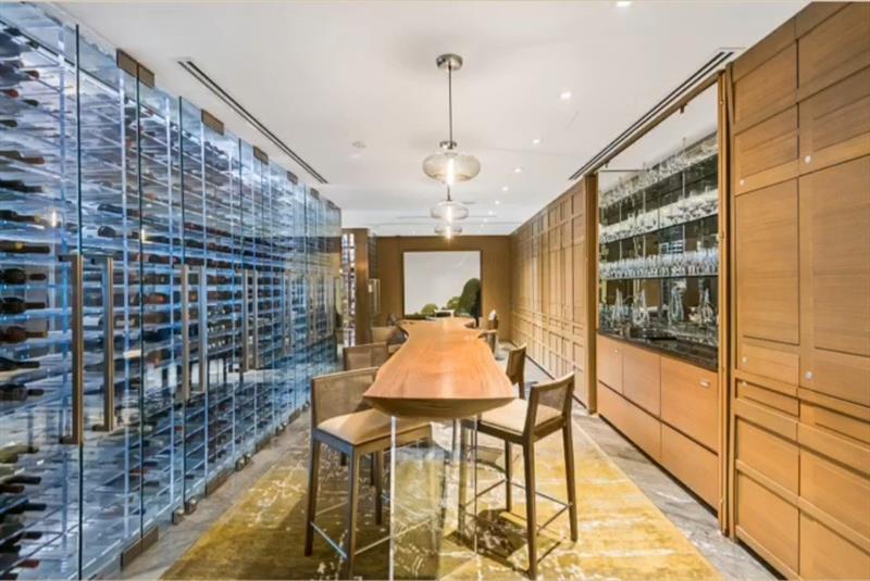Image 23 of 31 For 2711 Ocean Dr  506