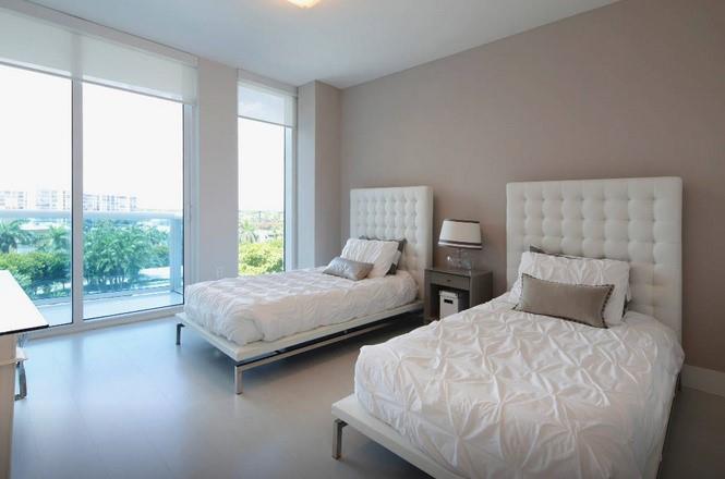 Image 9 of 31 For 2711 Ocean Dr  506