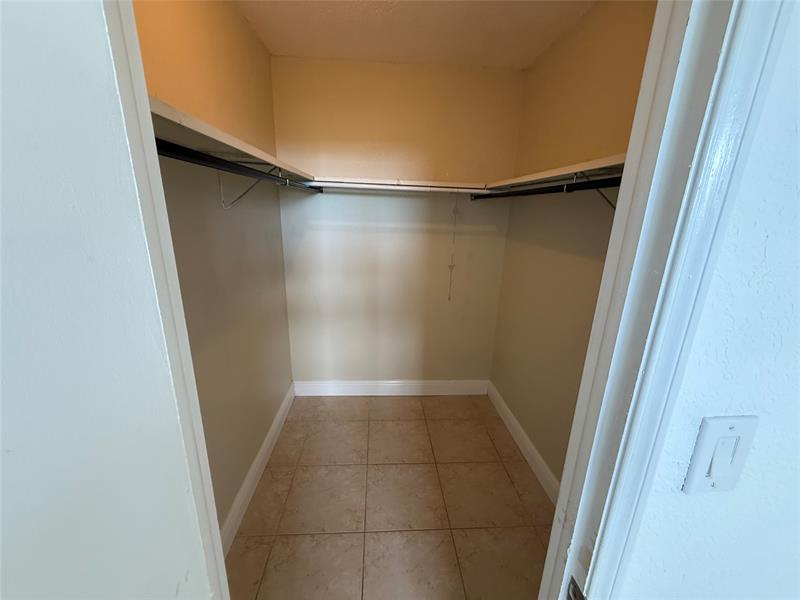 Image 13 of 17 For 2400 10th St  403