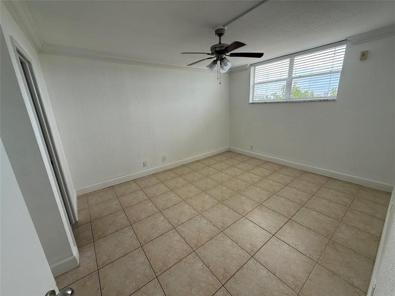 Image 15 of 17 For 2400 10th St  403