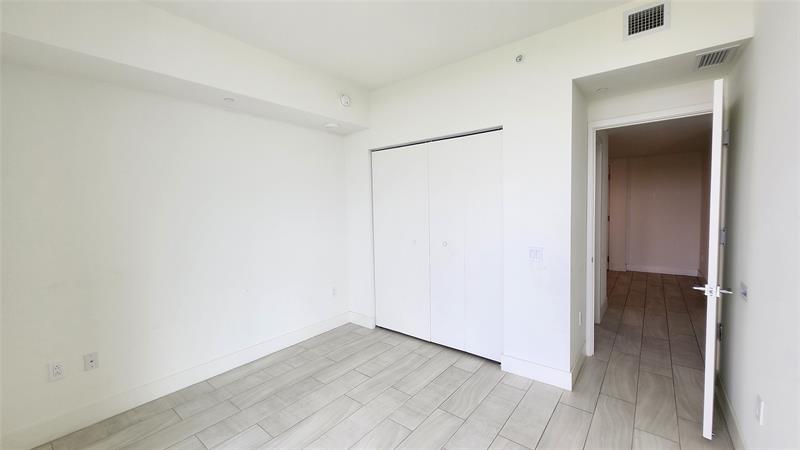 Image 11 of 23 For 2000 Metropica Way  1501