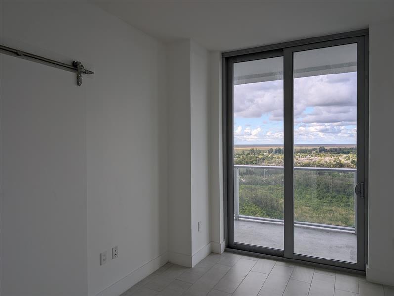 Image 16 of 23 For 2000 Metropica Way  1501