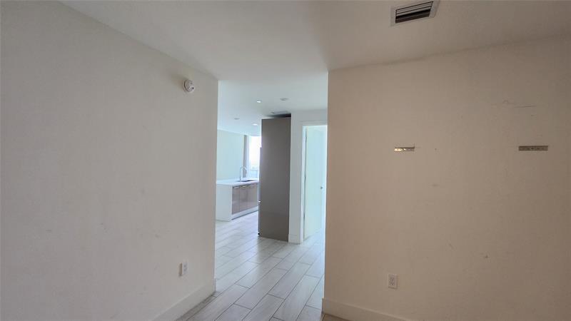 Image 5 of 8 For 2000 Metropica Way  1501