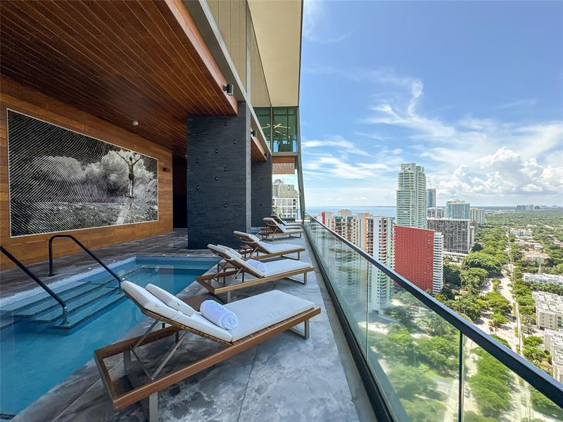 Image 10 of 49 For 1451 Brickell Ave  1201