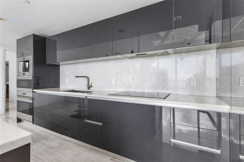 Image 14 of 49 For 1451 Brickell Ave  1201