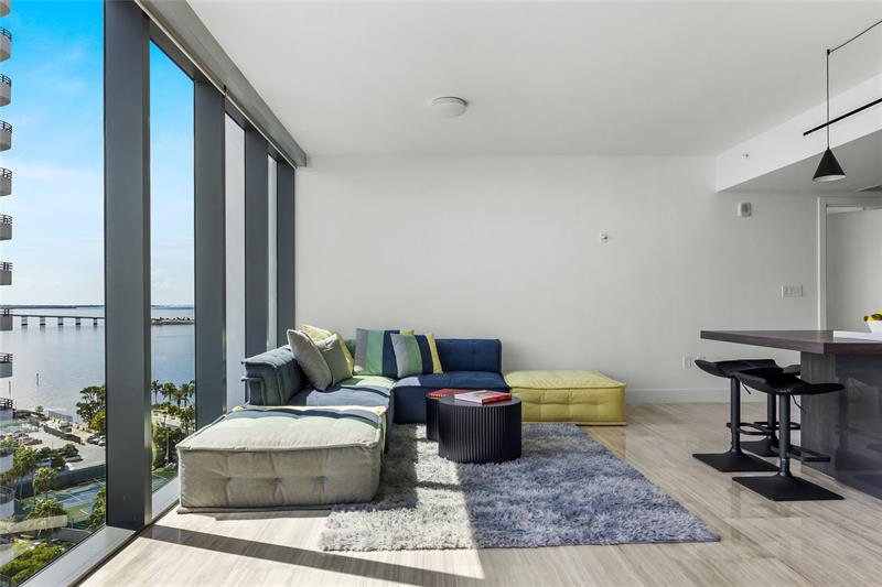 Image 17 of 49 For 1451 Brickell Ave  1201