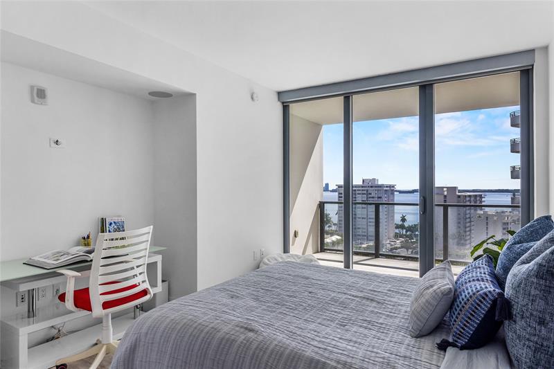 Image 26 of 49 For 1451 Brickell Ave  1201