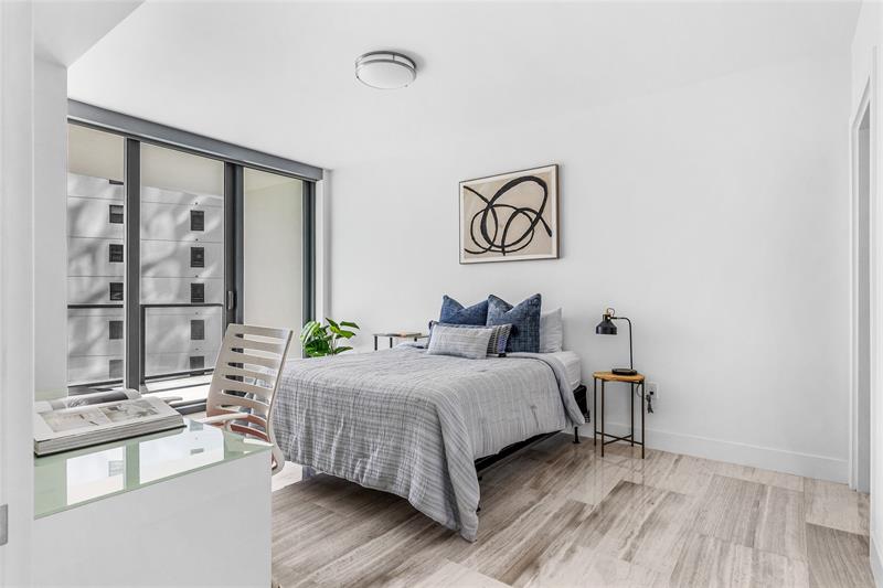 Image 27 of 49 For 1451 Brickell Ave  1201