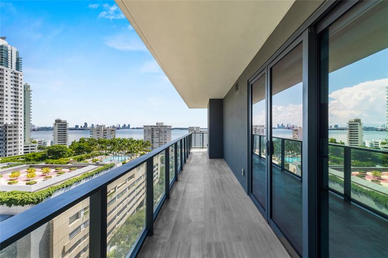 Image 3 of 49 For 1451 Brickell Ave  1201