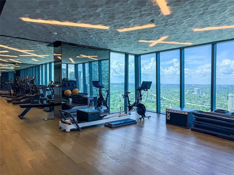 Image 40 of 49 For 1451 Brickell Ave  1201