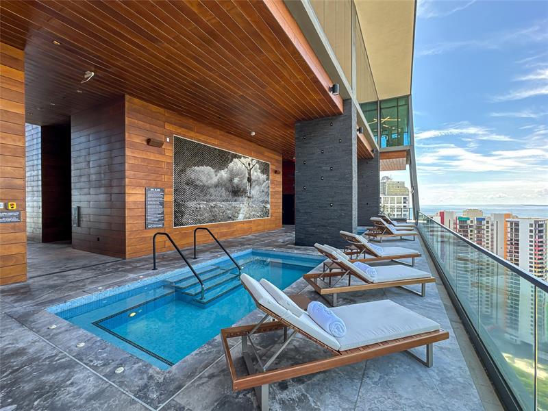 Image 41 of 49 For 1451 Brickell Ave  1201