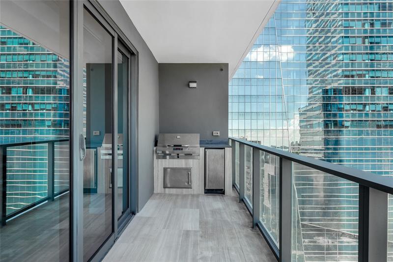 Image 5 of 49 For 1451 Brickell Ave  1201