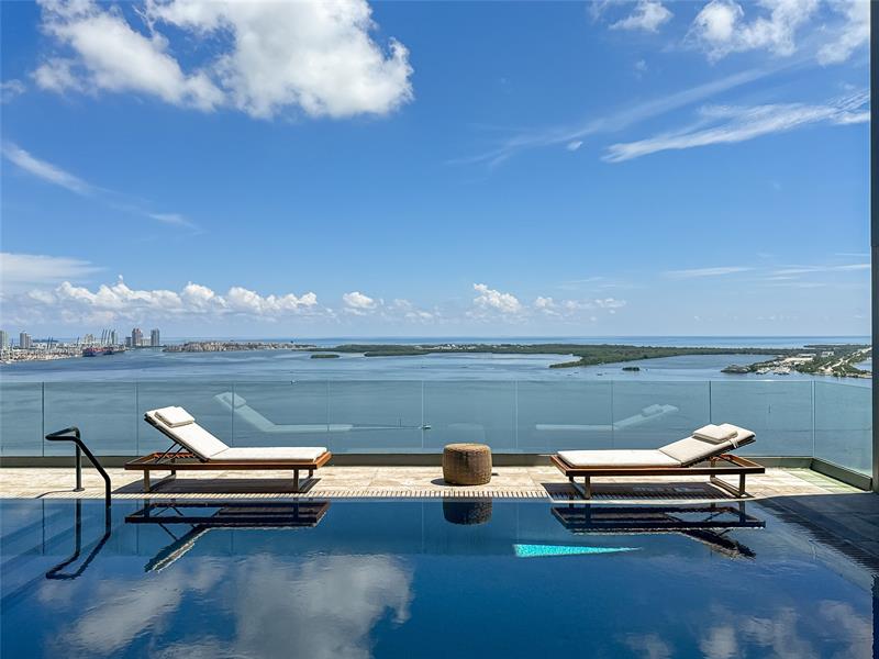 Image 6 of 49 For 1451 Brickell Ave  1201